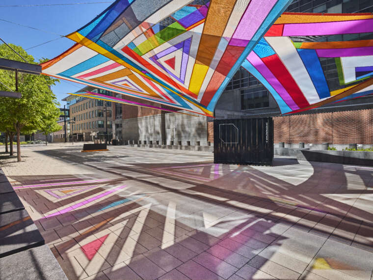 Rachel Hayes, Horizon Drift, 2024. Plaza of the Americas, Denver, Colorado. Presented by the Biennial of the Americas with artistic direction by Black Cube Nomadic Art Museum. Courtesy of the artist and Black Cube Nomadic Art Museum. Photo. by Third Dune Productions.